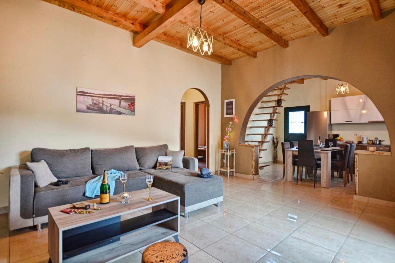 Elizabeth Country House Ágios Matthaíos Екстериор снимка